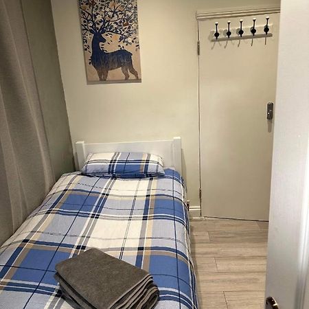 Guest&Rest 3 Apartment ลอนดอน ภายนอก รูปภาพ