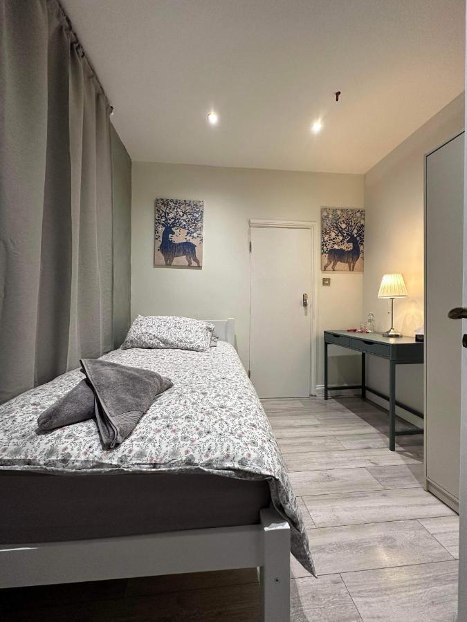 Guest&Rest 3 Apartment ลอนดอน ภายนอก รูปภาพ