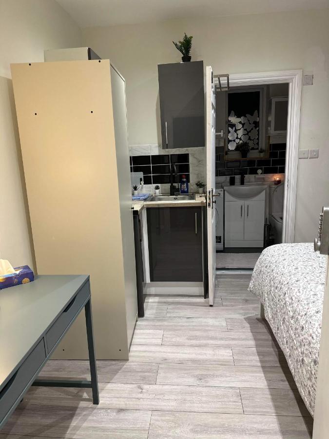 Guest&Rest 3 Apartment ลอนดอน ภายนอก รูปภาพ