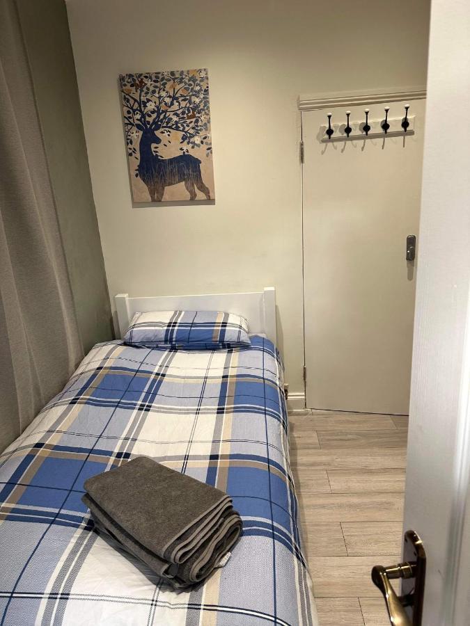 Guest&Rest 3 Apartment ลอนดอน ภายนอก รูปภาพ