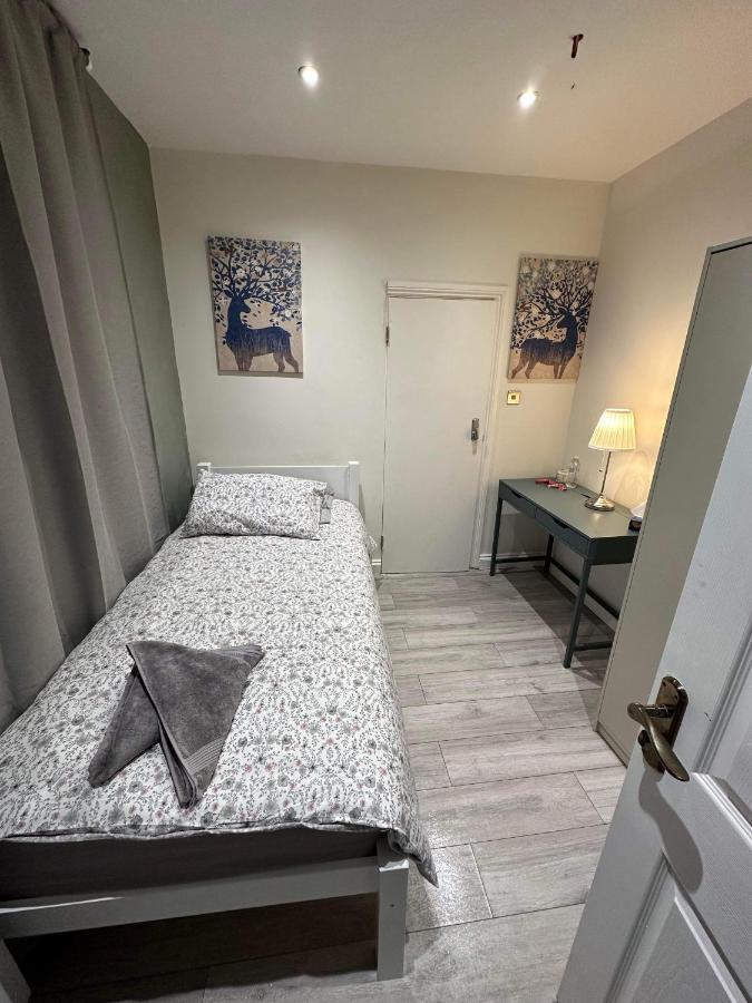 Guest&Rest 3 Apartment ลอนดอน ภายนอก รูปภาพ