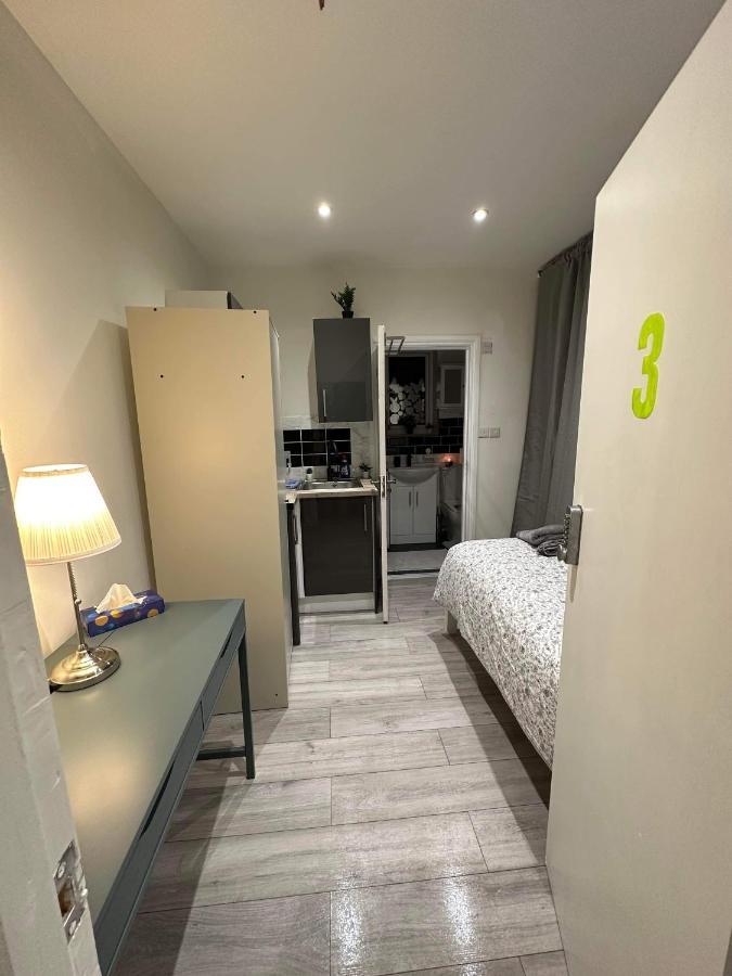 Guest&Rest 3 Apartment ลอนดอน ภายนอก รูปภาพ